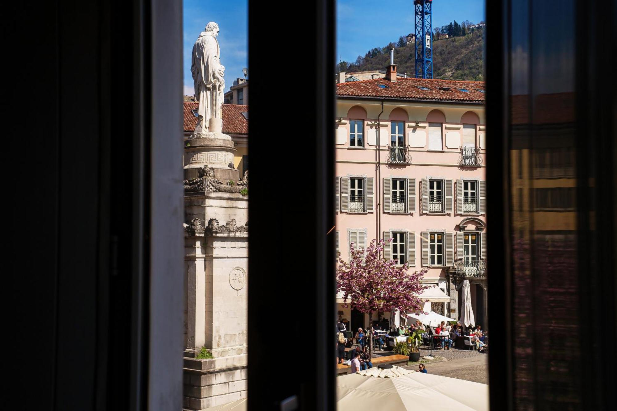 Fitzgerald Building - The House Of Travelers Apartment Como