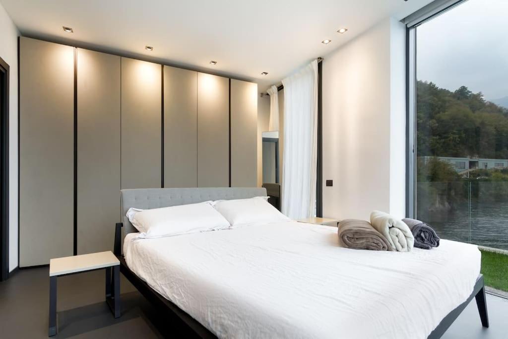 Modern Eco-friendly On Lake Como *