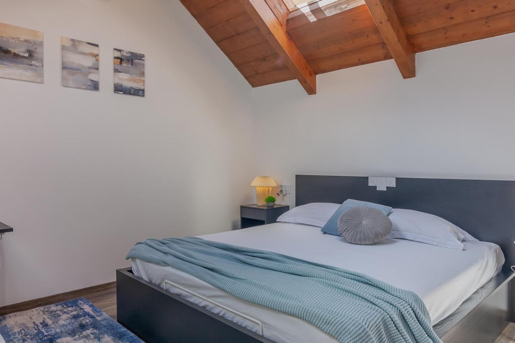 Skylight * Bellano