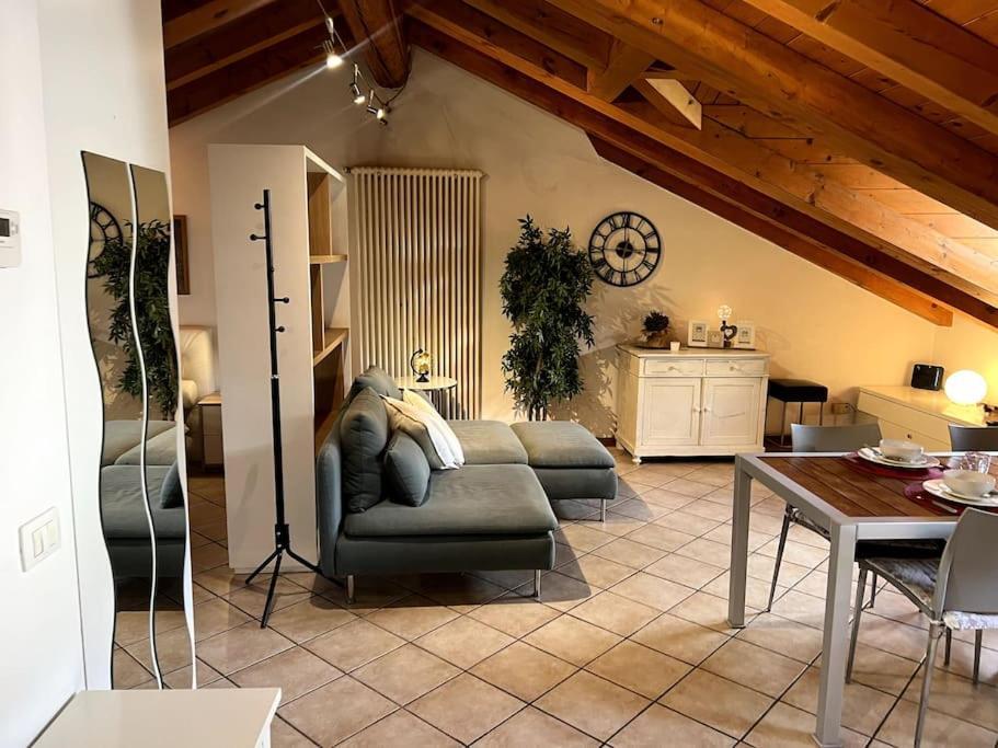Attico Accogliente E Moderno Apartment *