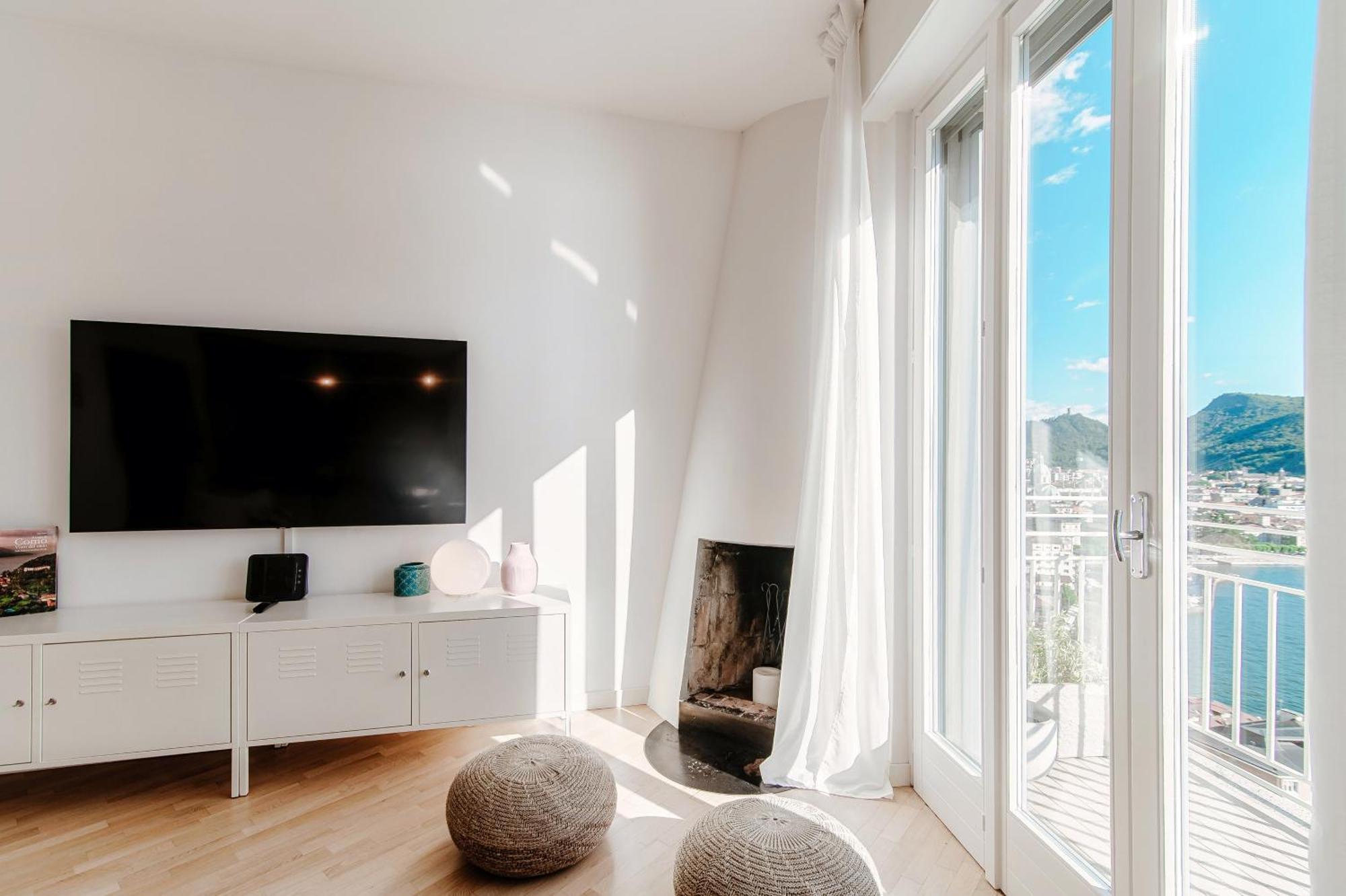 Apartment Eye In The Sky - By Myhomeincomo Como