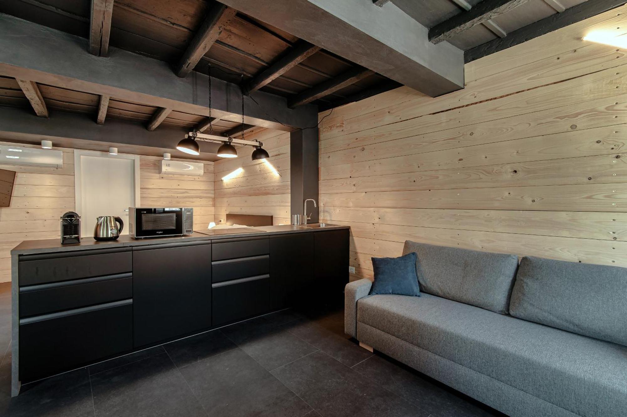 Fitzgerald Building - The House Of Travelers Apartment Como