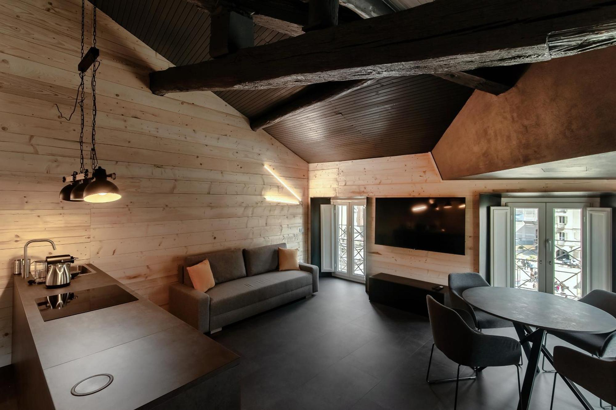 Fitzgerald Building - The House Of Travelers Apartment *