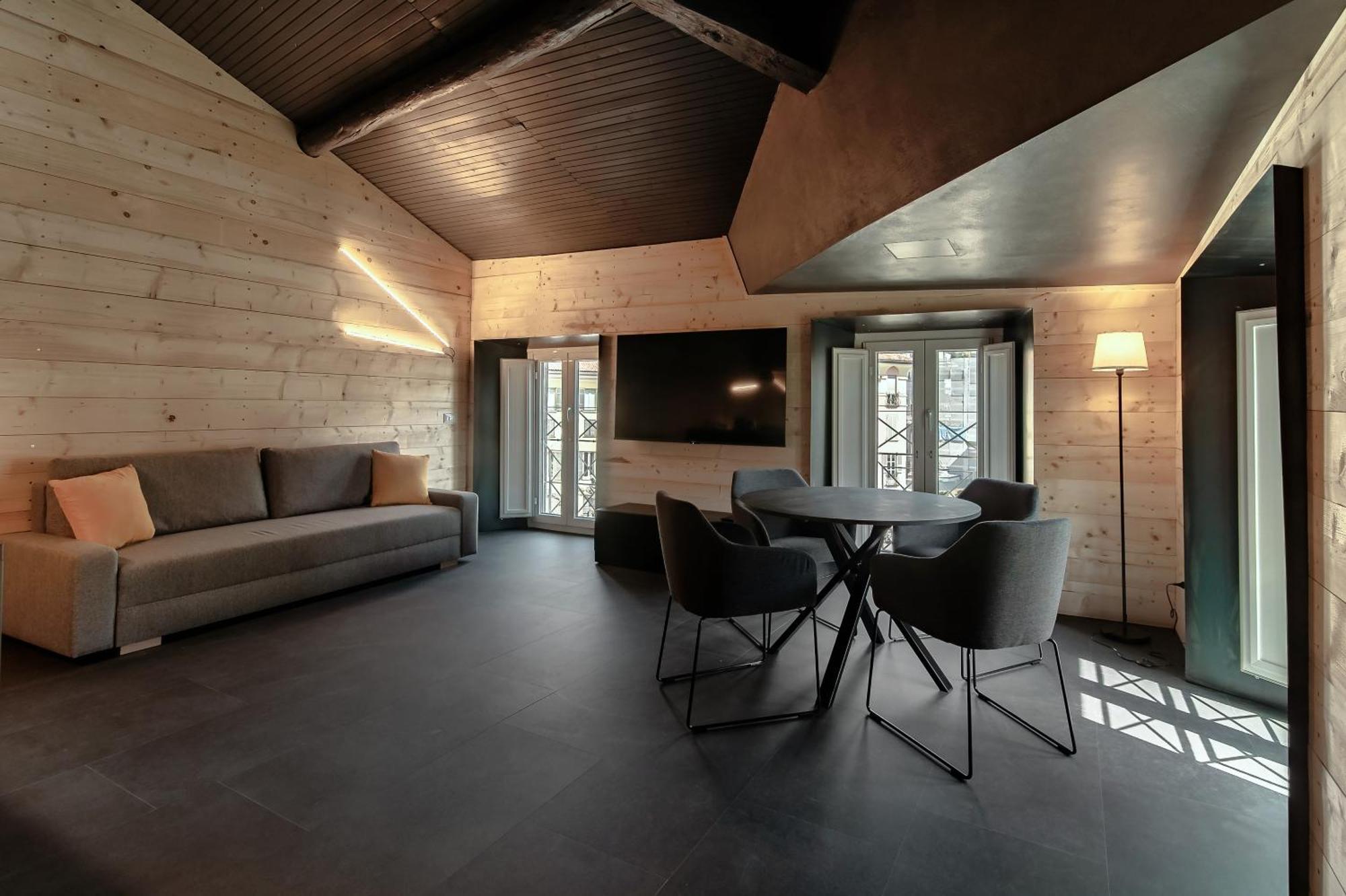 Fitzgerald Building - The House Of Travelers Apartment Como