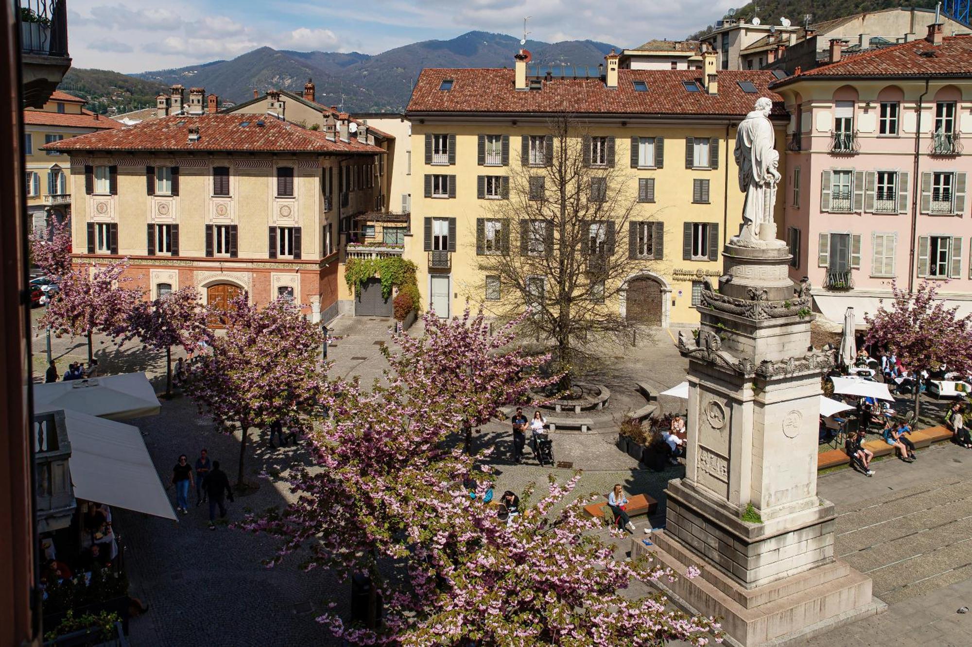 Fitzgerald Building - The House Of Travelers Apartment Como