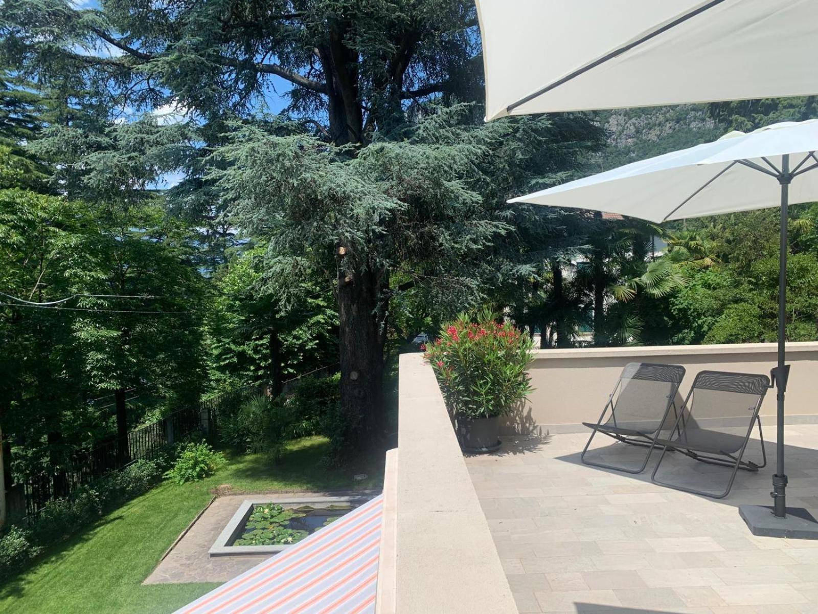 Apartment View With Pool, Garden And Parking *