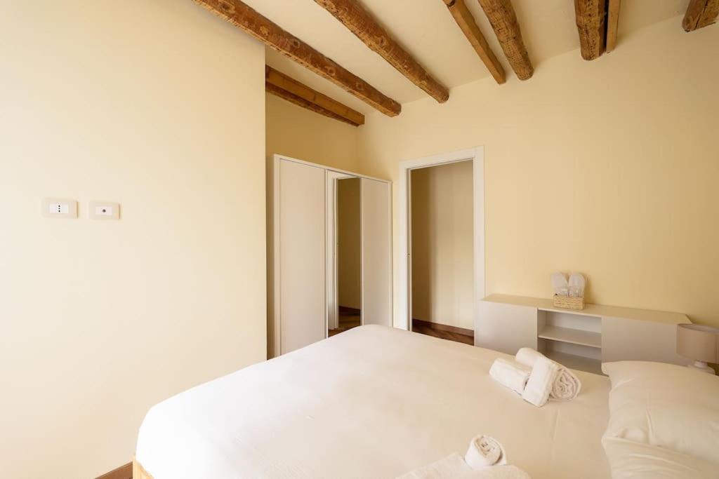 Casa Regina Margherita - Lussuoso Vista Con Parcheggio E Aria Condizionata Apartment Carate Urio