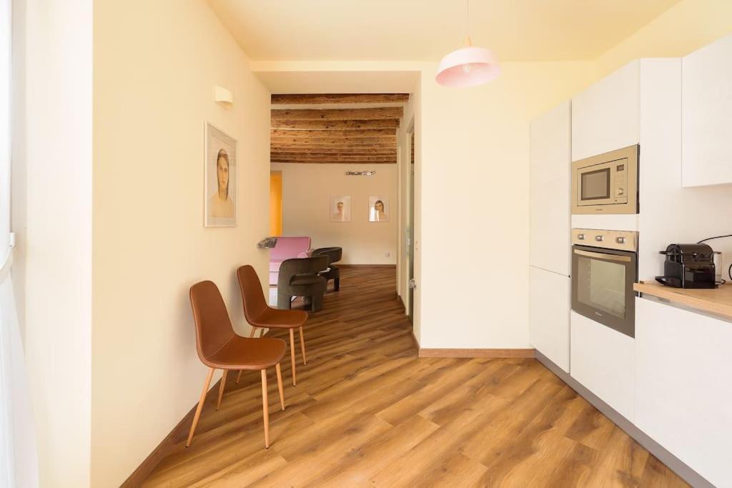 Casa Regina Margherita - Lussuoso Vista Con Parcheggio E Aria Condizionata Apartment Carate Urio
