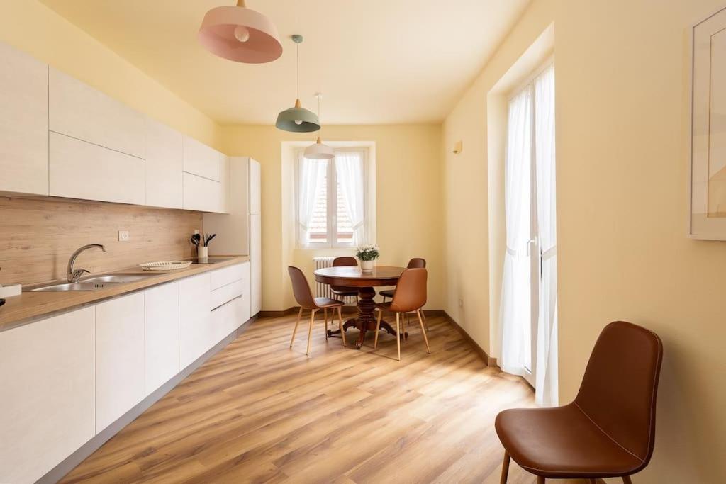 Casa Regina Margherita - Lussuoso Vista Con Parcheggio E Aria Condizionata Carate Urio