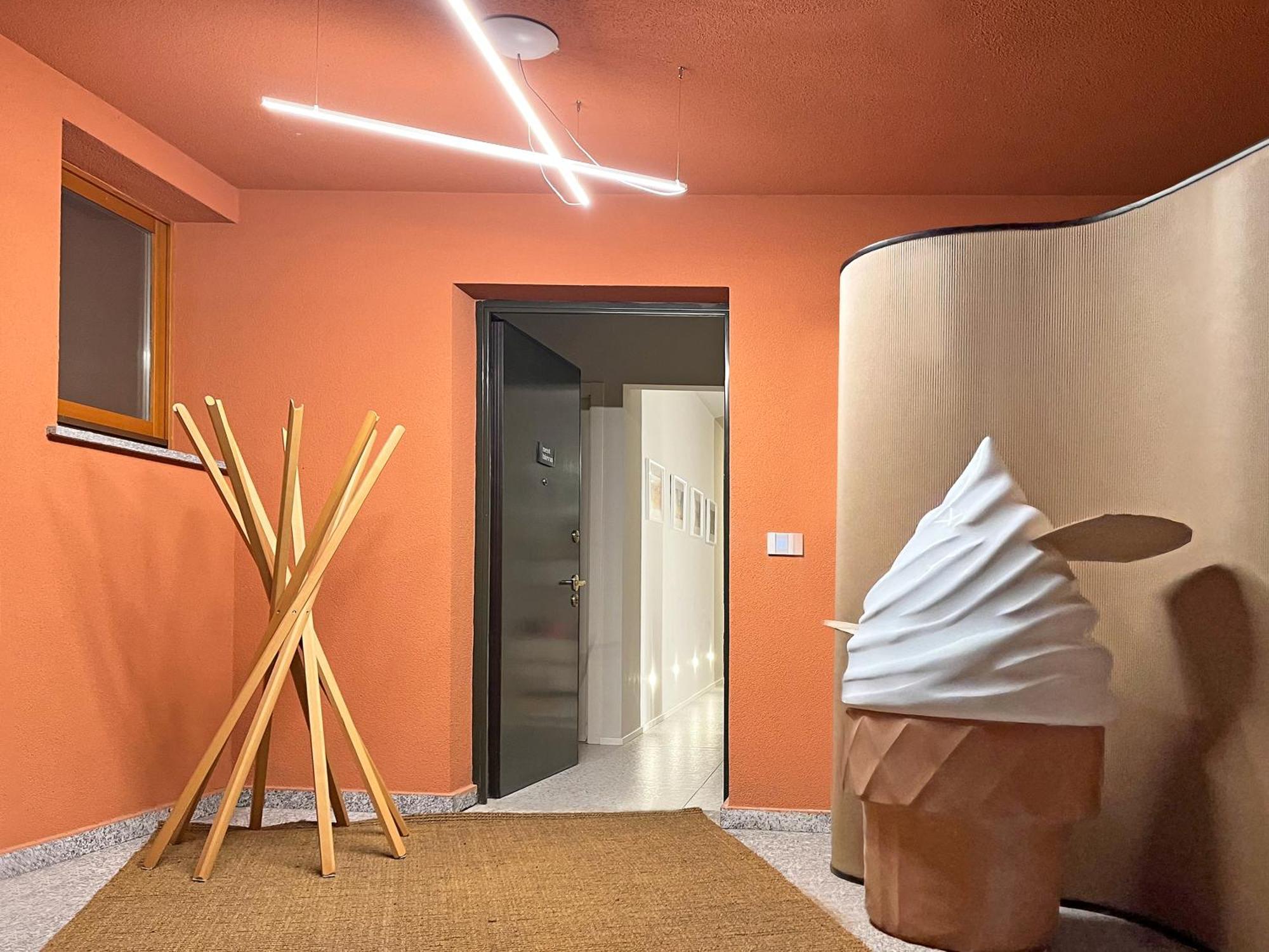 Nest With Private Garage Apartment *
