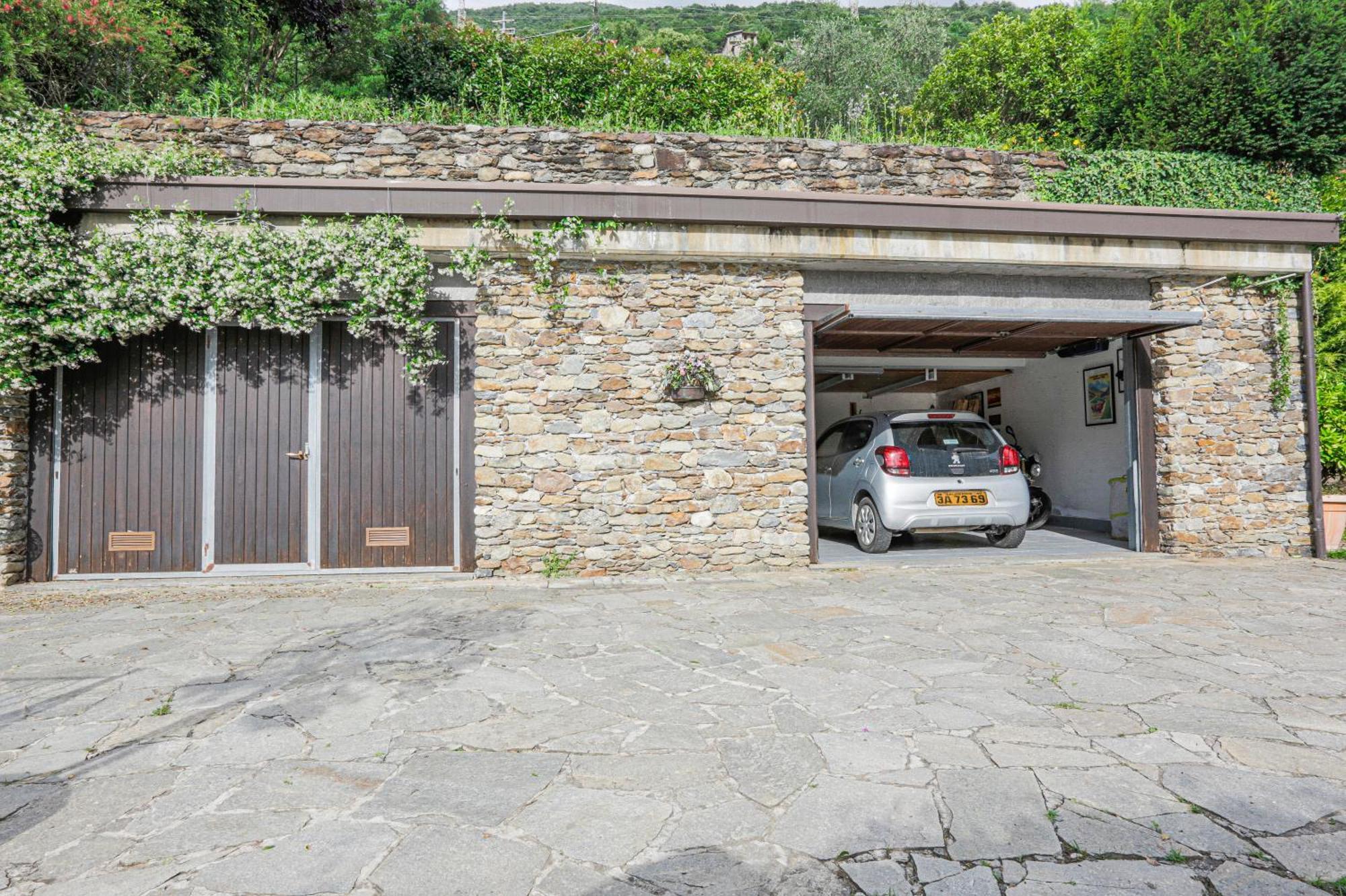 La Wally - 4 Bedroom With Pool & View