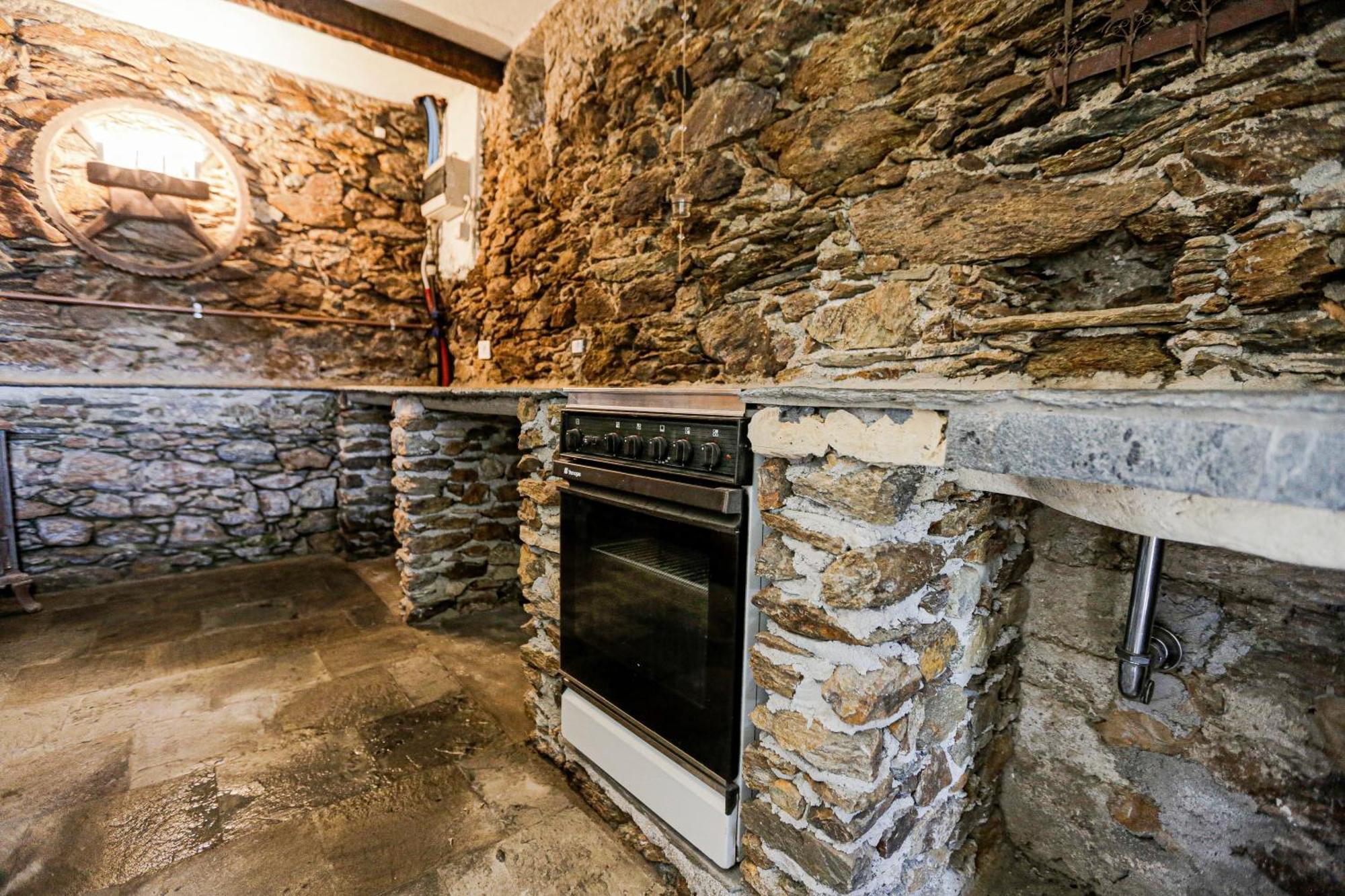 La Wally - 4 Bedroom With Pool & View Bellano