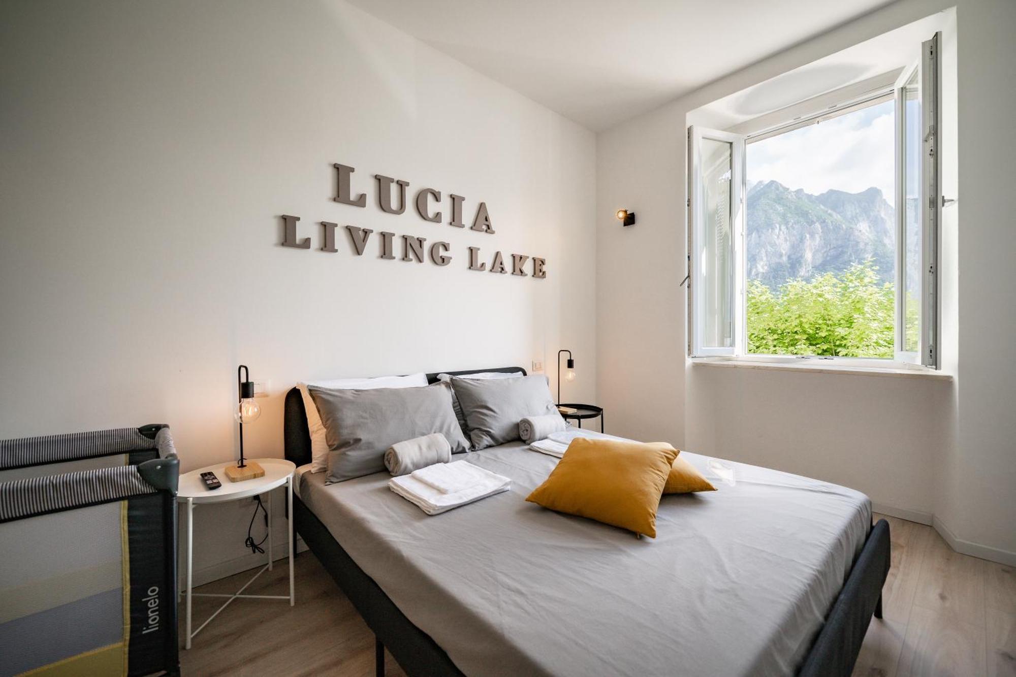 Renzo & Lucia Living