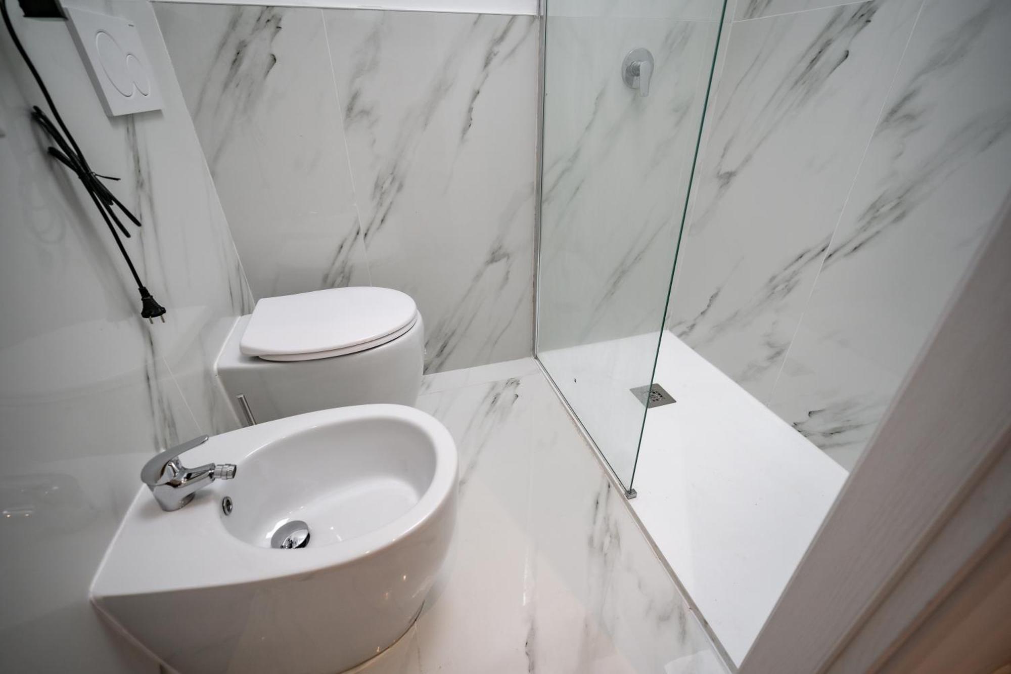 Renzo & Lucia Living Apartment Malgrate