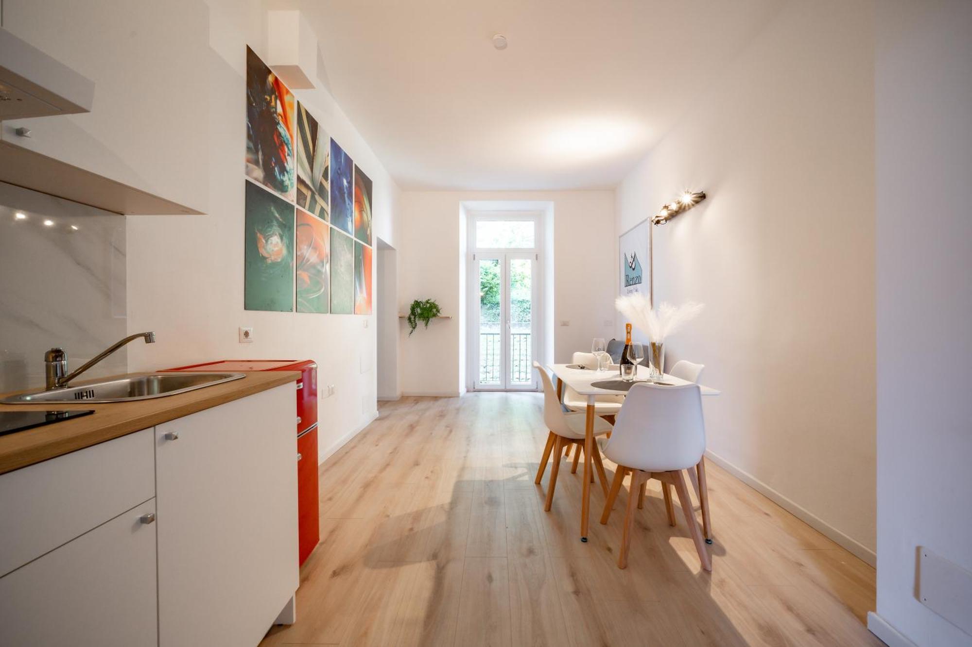 Renzo & Lucia Living Apartment Malgrate