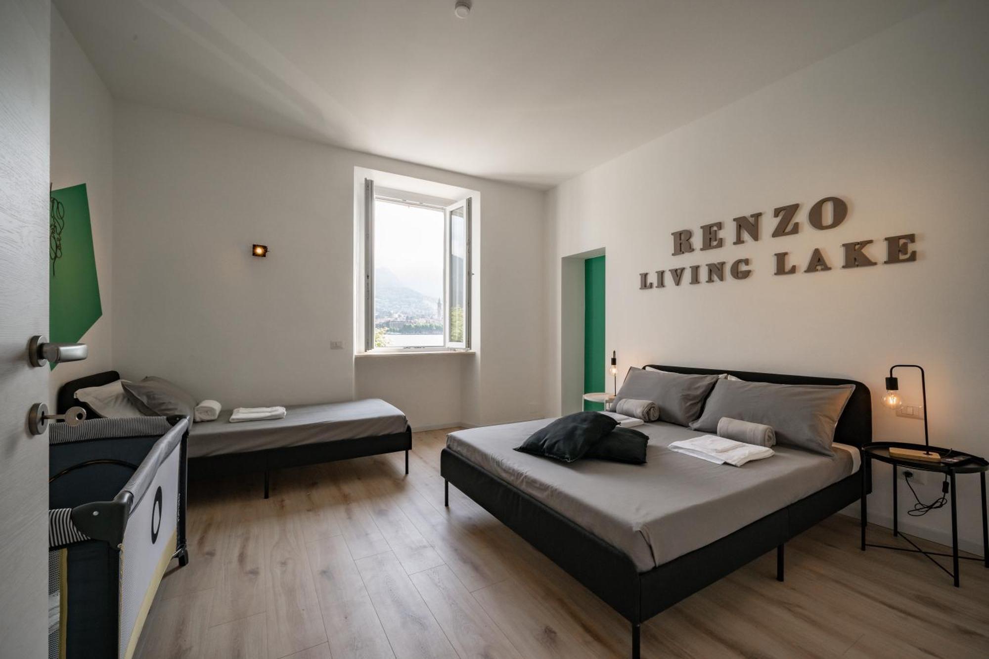 Renzo & Lucia Living Apartment