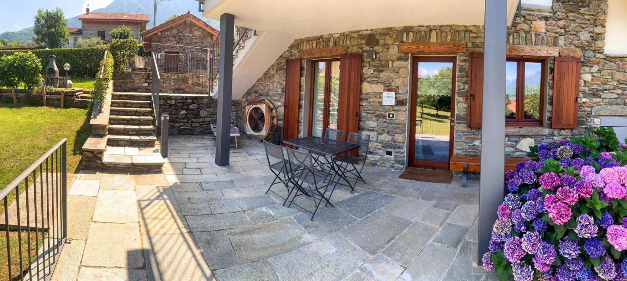 La Roggia - Ancient Molino Maufet Watermill On - Patio On The Garden * Colico