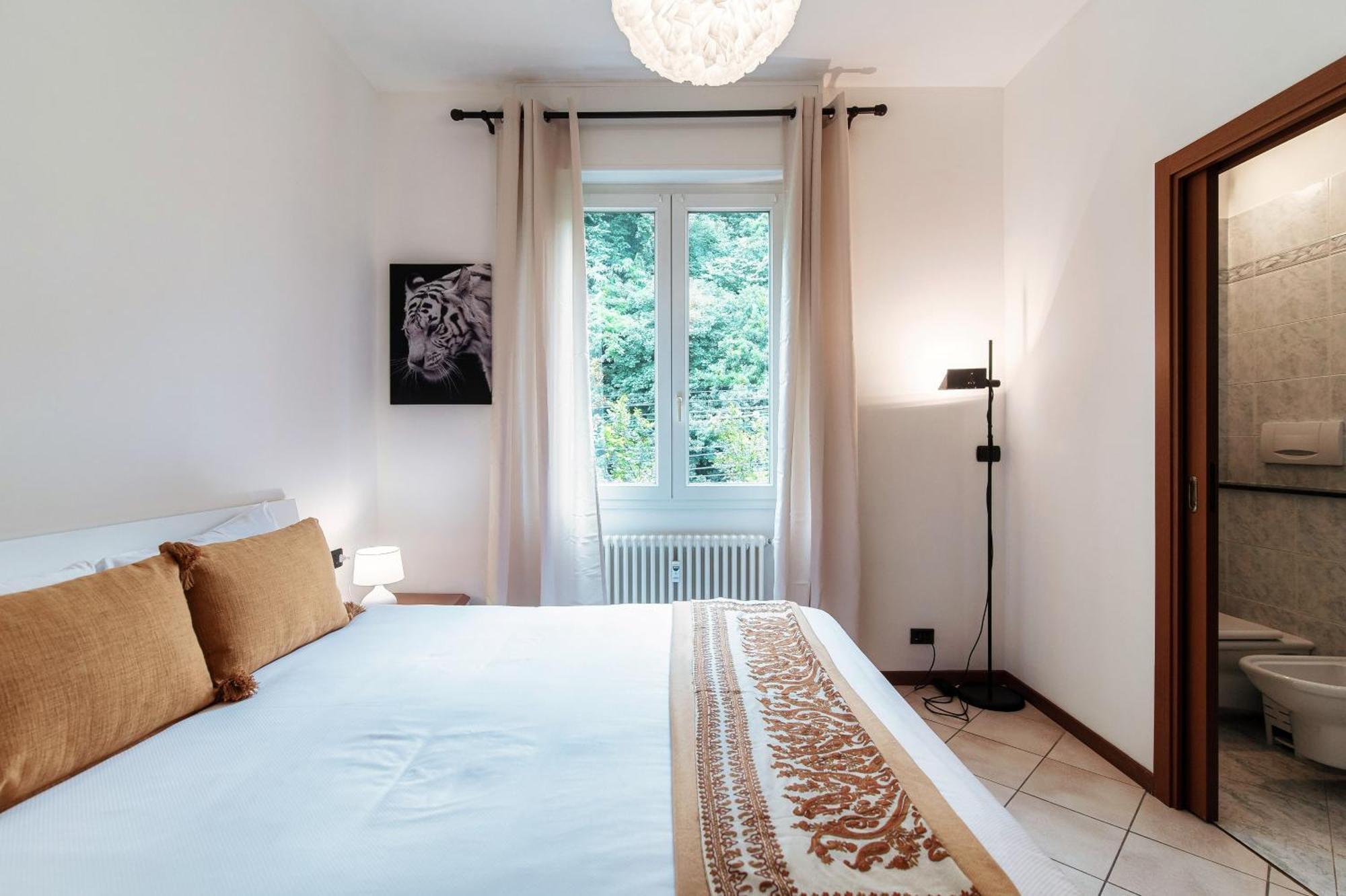 Zamenhof 9 - By Myhomeincomo *