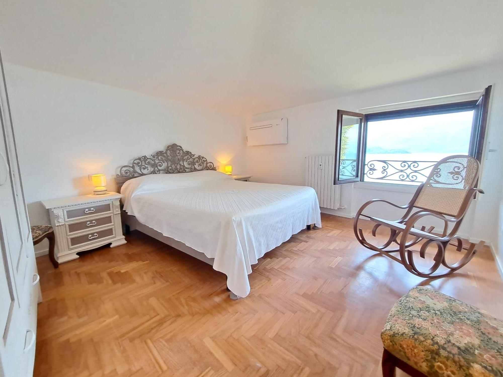 Immobillario - Regina Del Lago Apartment