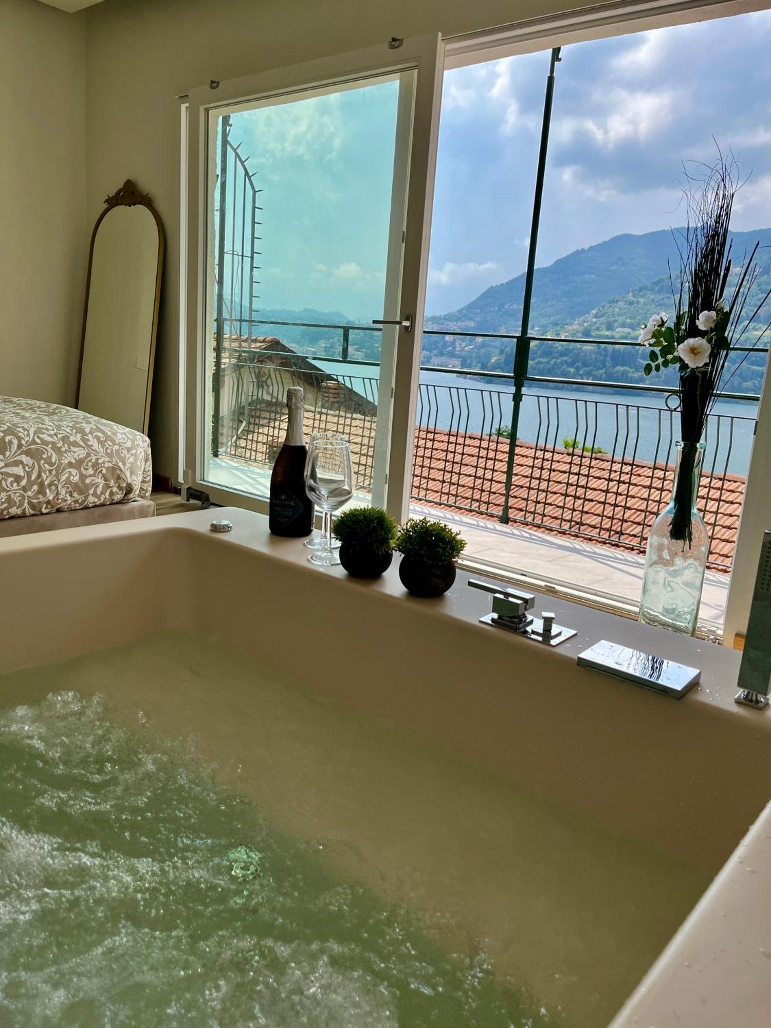 Holiday home Giulietta View Jacuzzi 108