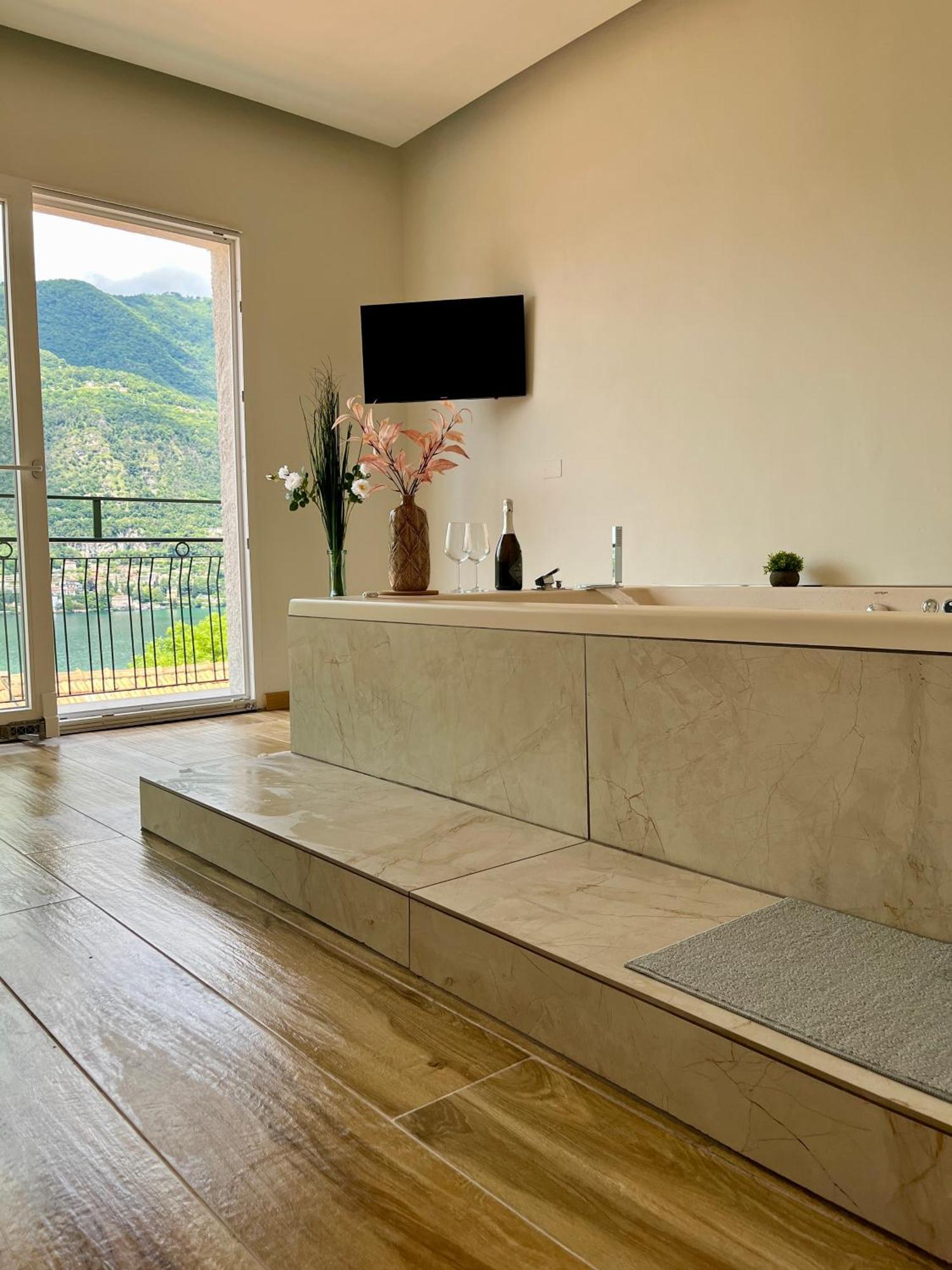Giulietta View Jacuzzi 108