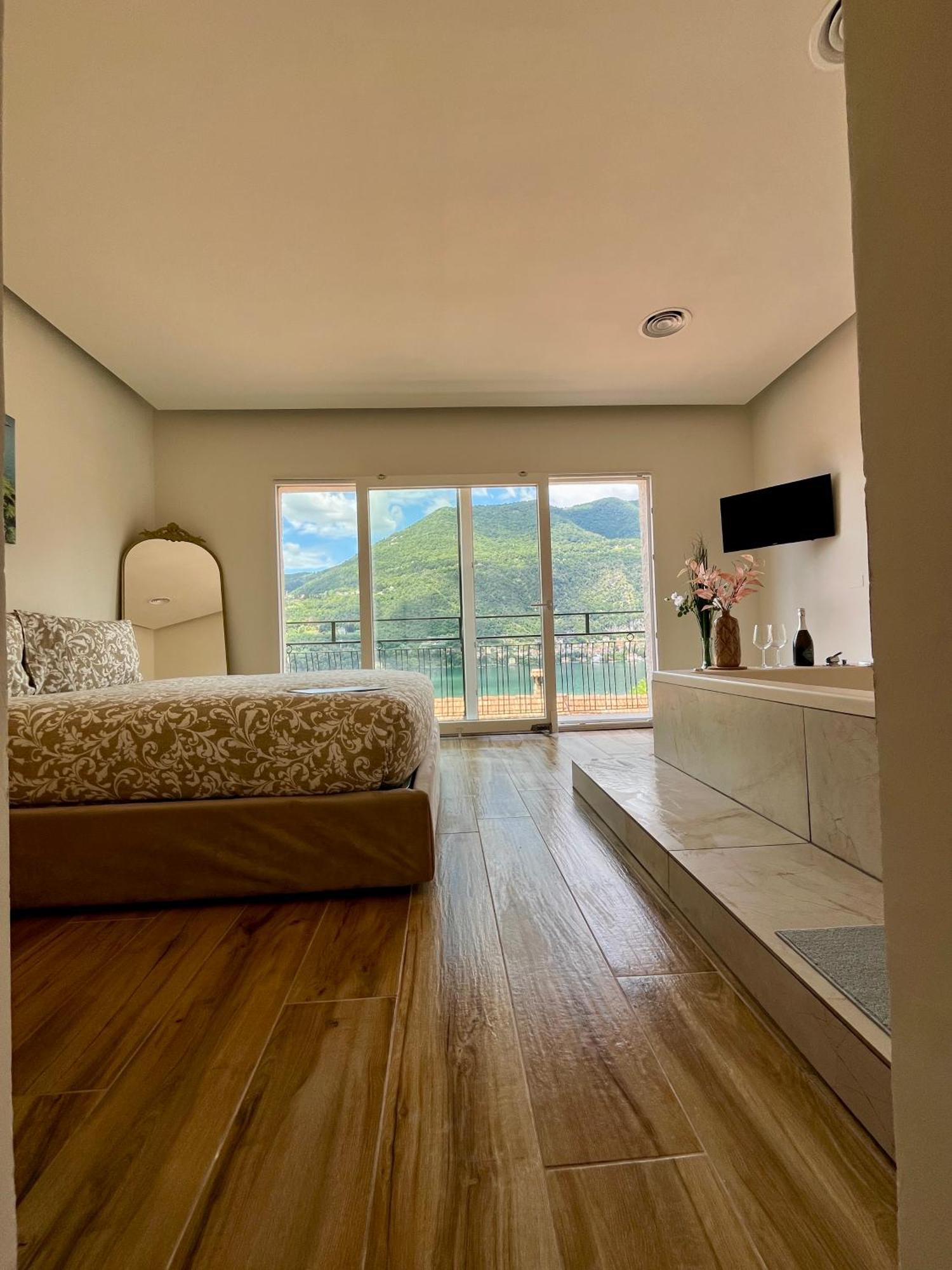 Holiday home Giulietta View Jacuzzi 108