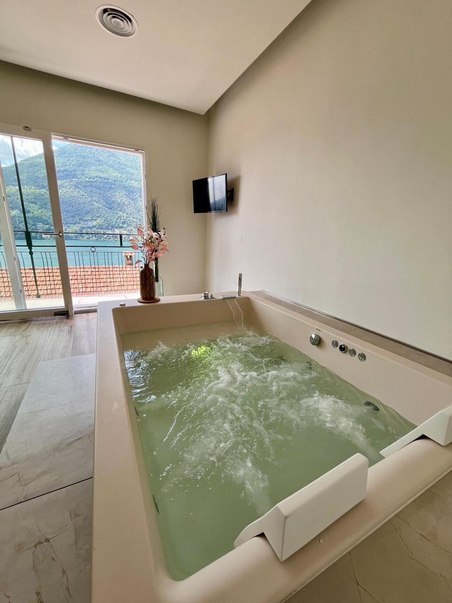 Giulietta View Jacuzzi 108 *