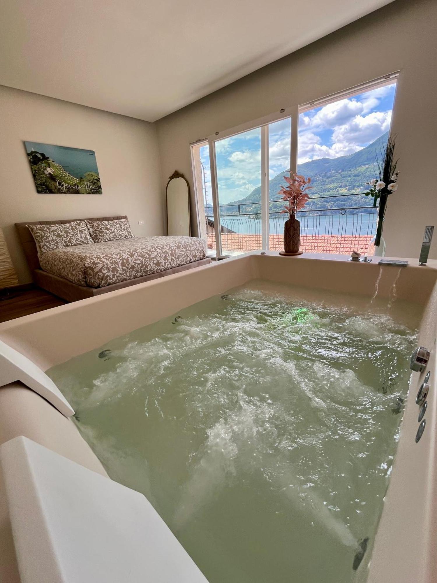 Giulietta View Jacuzzi 108 Blevio
