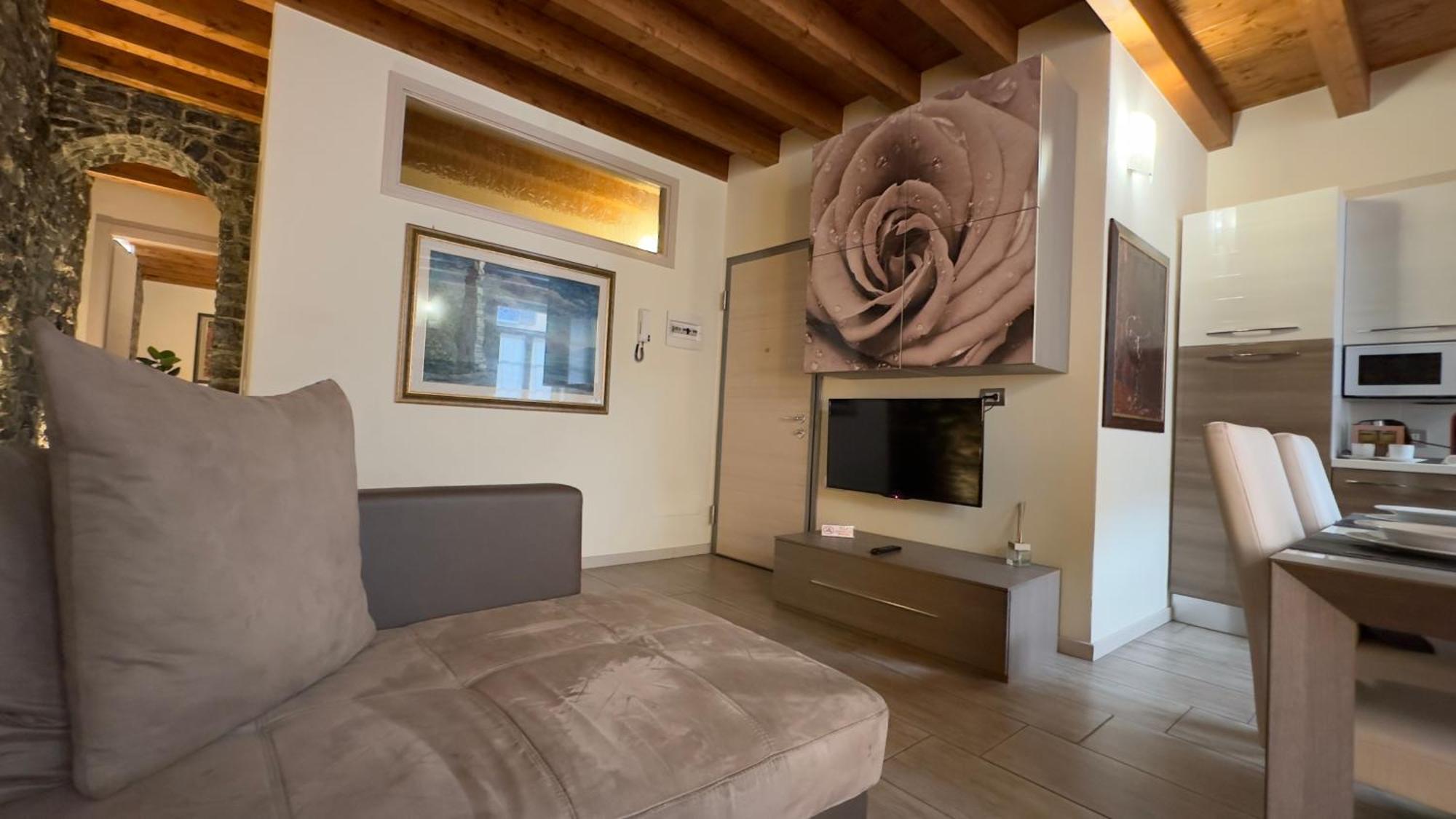 Apartment Medioevo I - A Due Passi Dal Duomo Como
