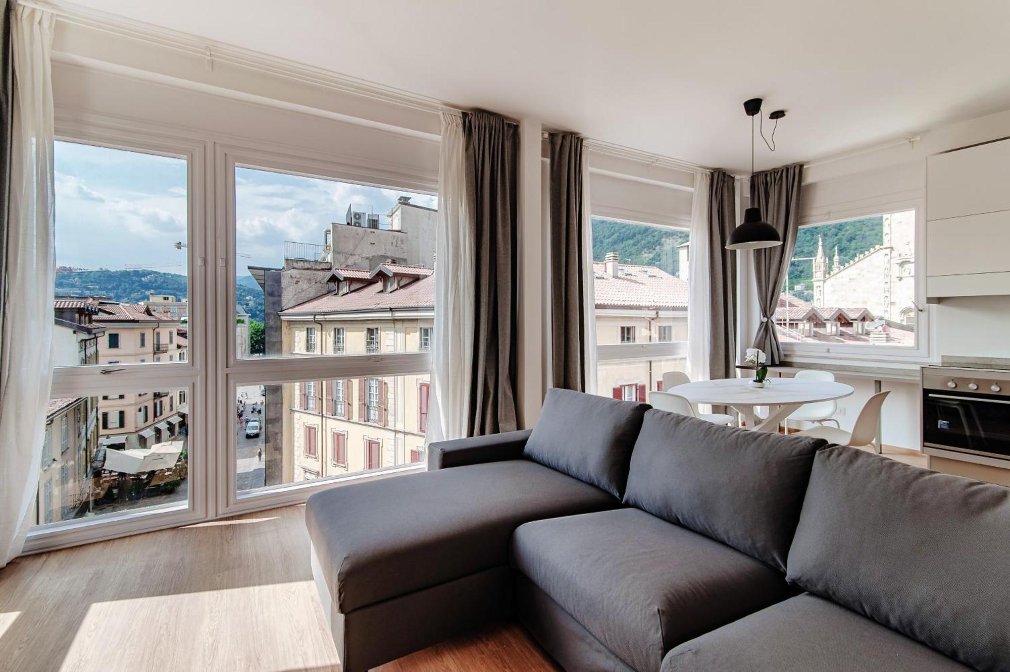 Downtown Como-luxury Apartment