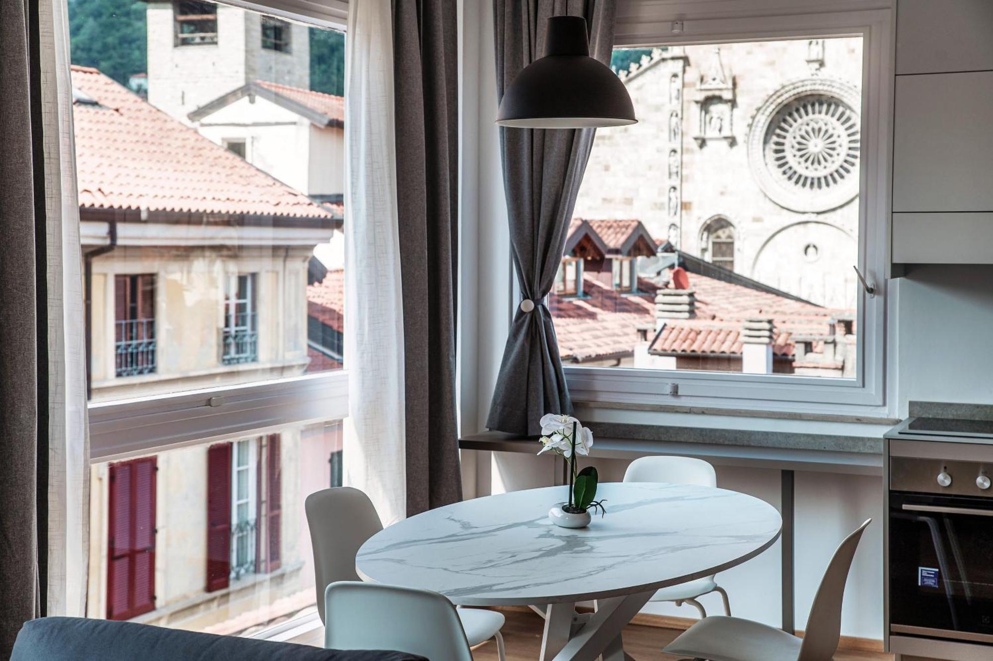 Apartment Downtown Como-luxury