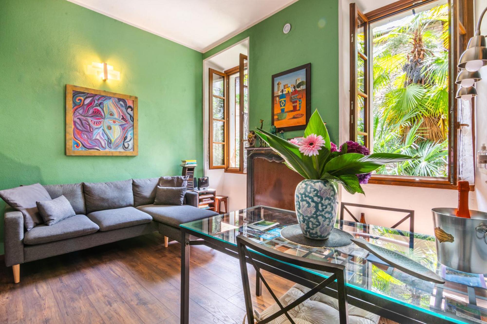 Oikos Dafne Apartment
