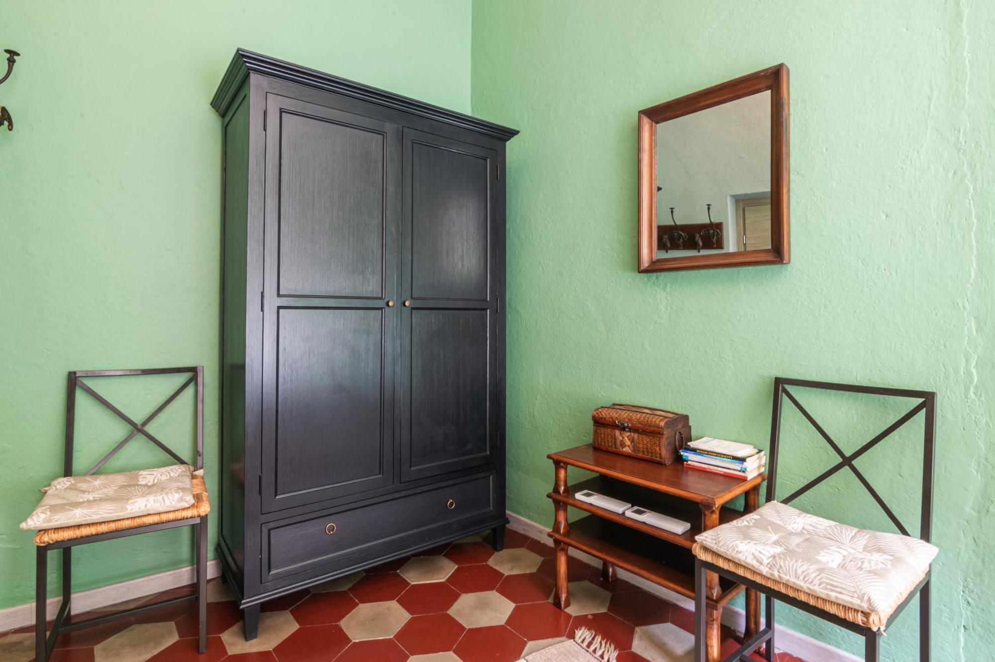 Oikos Dafne Apartment *