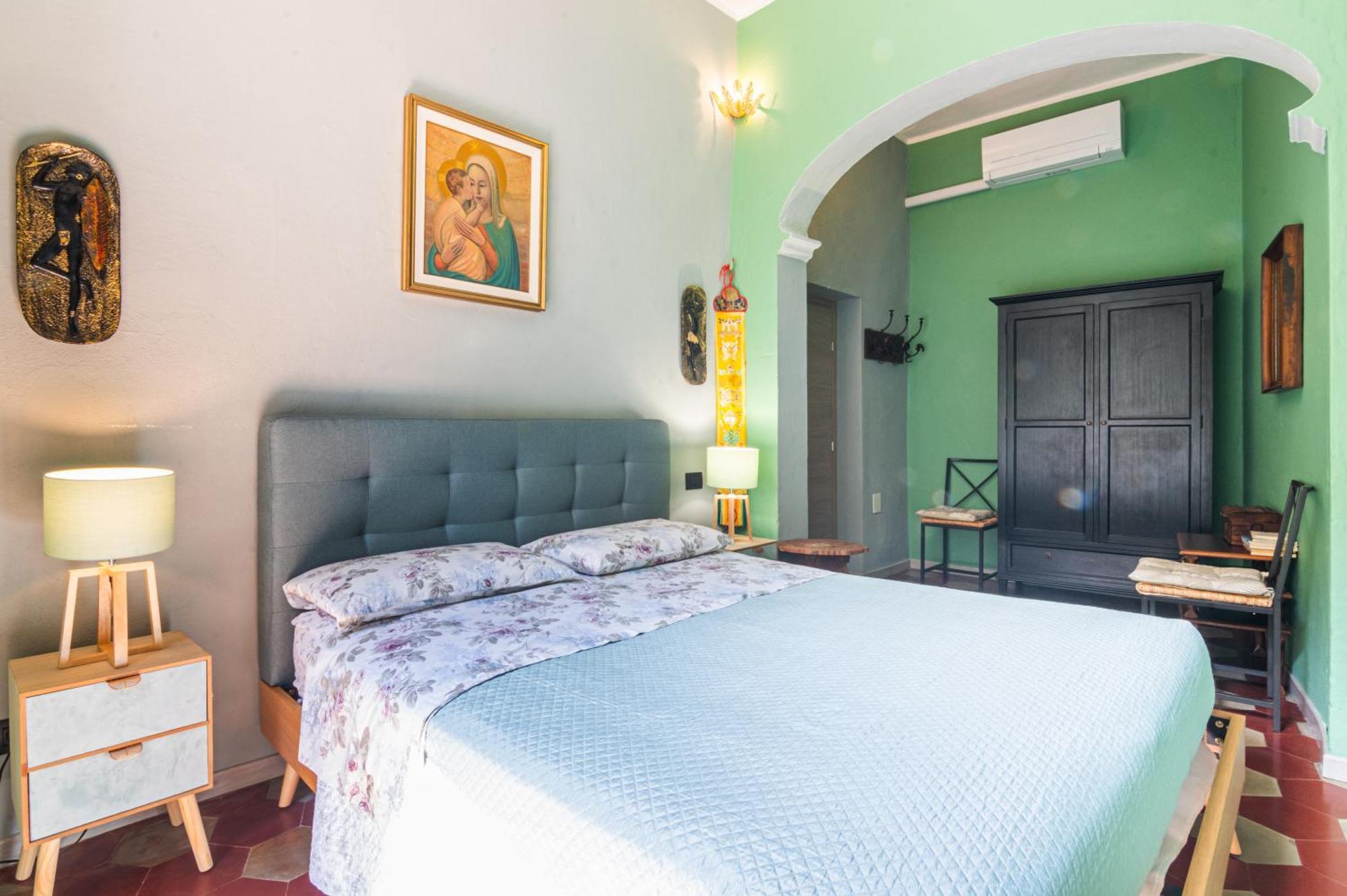 Oikos Dafne Apartment