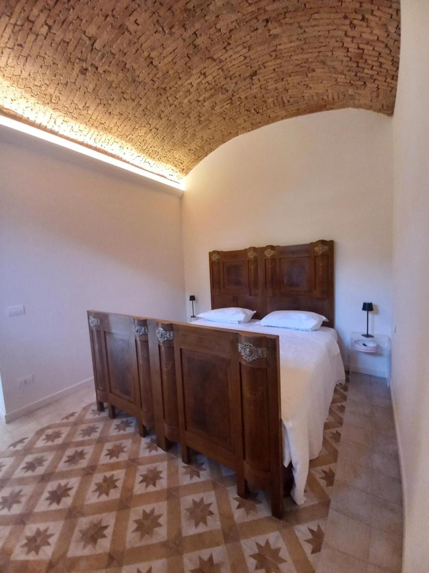 Annamaria -