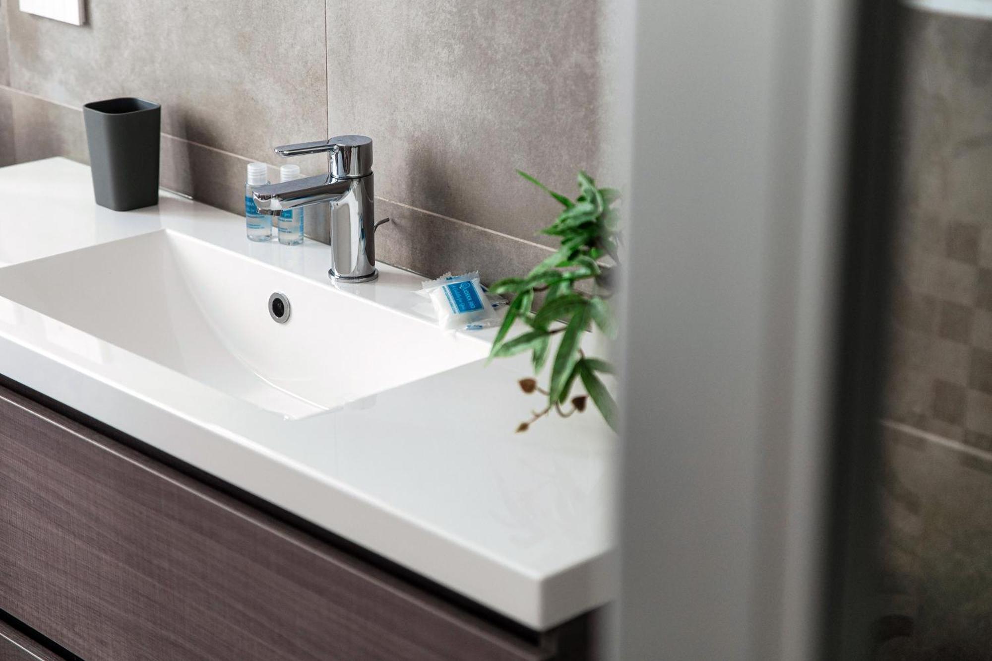 Lario By Quokka 360 - Close To Downtown Apartment *
