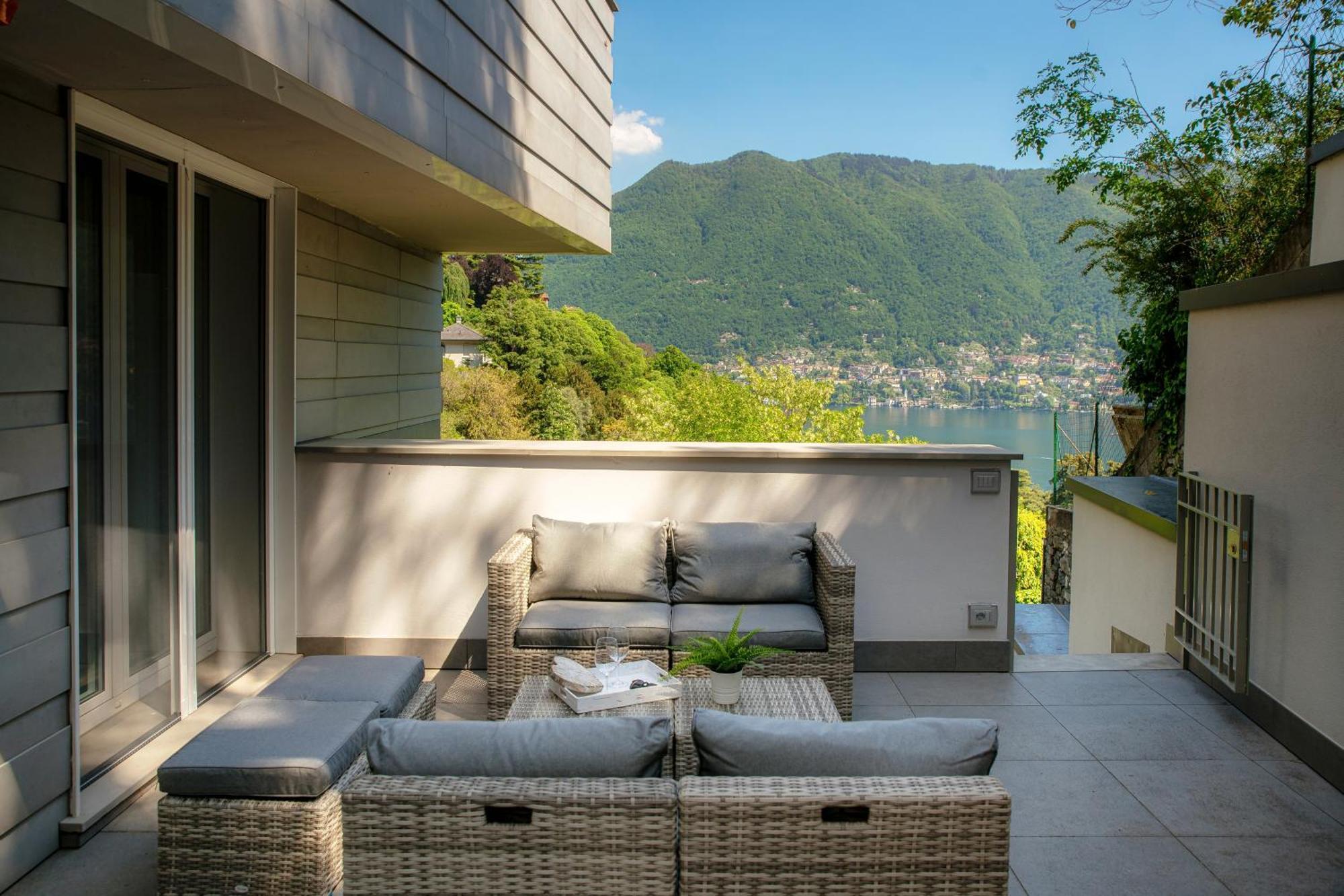 The Art House - By Myhomeincomo Apartment *