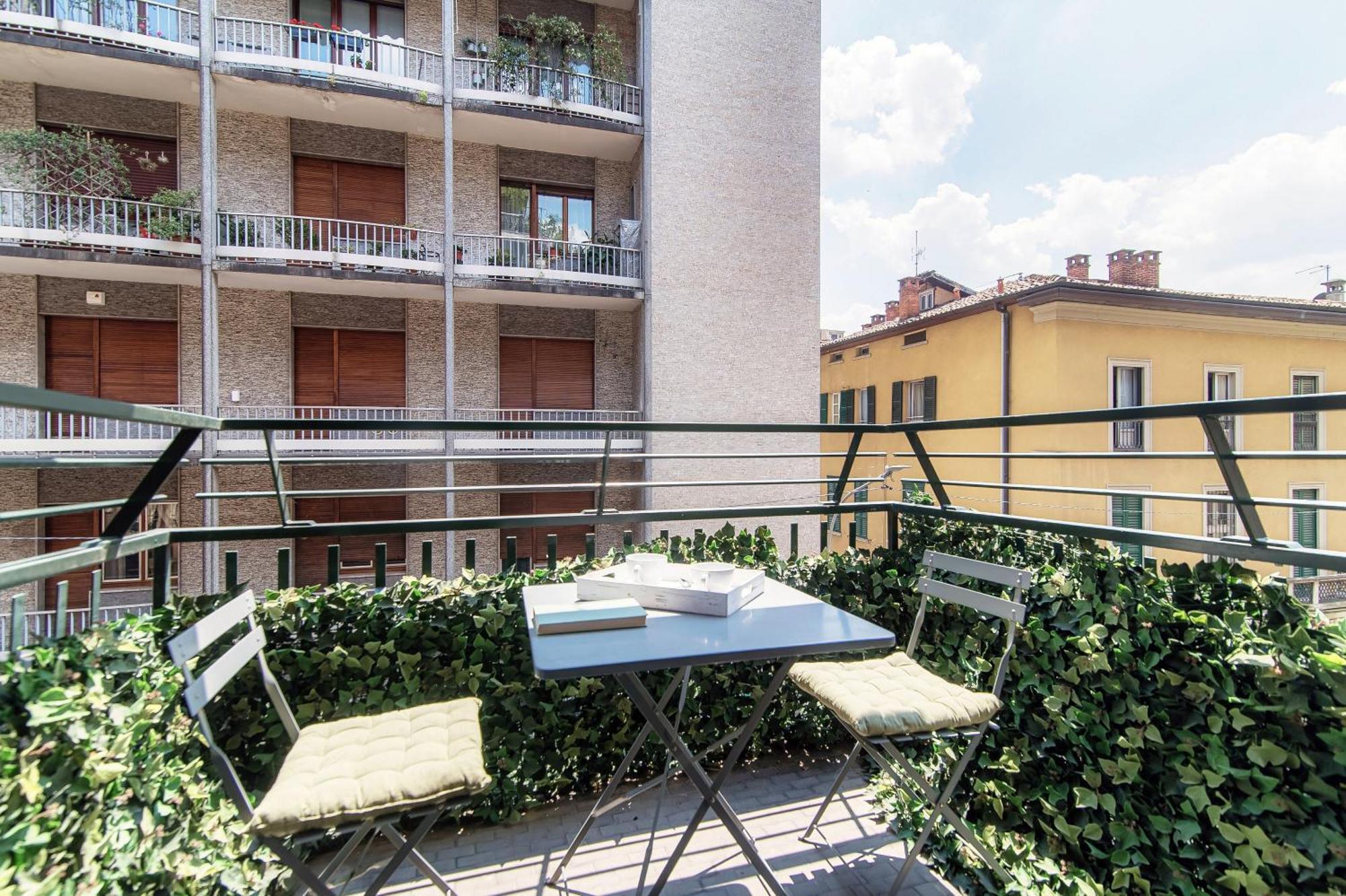 Apartment Rezzonico - By Myhomeincomo Como