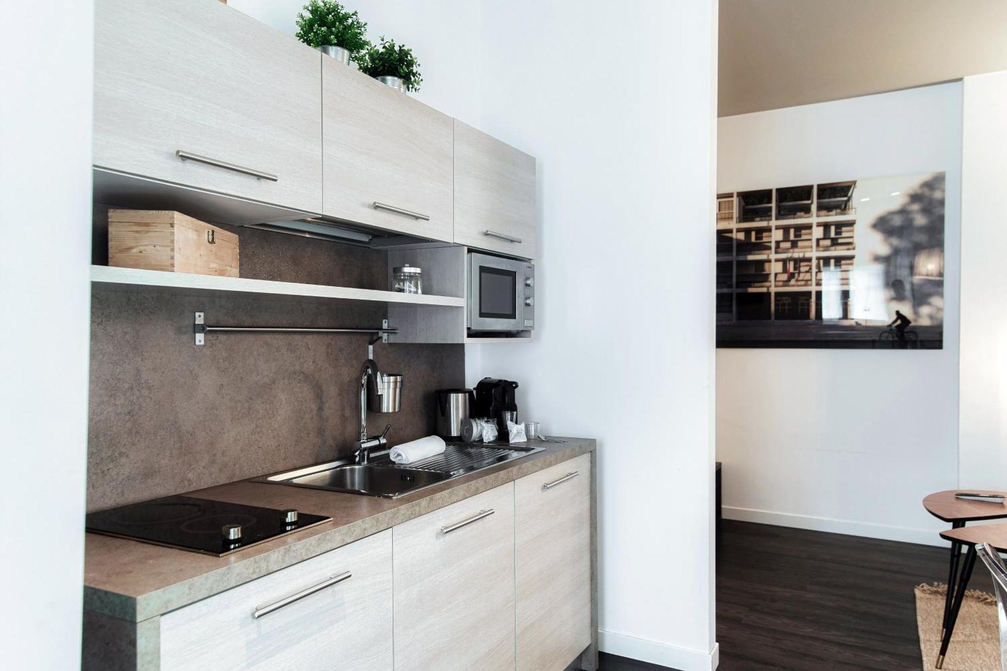 Apartment Rezzonico - By Myhomeincomo Como