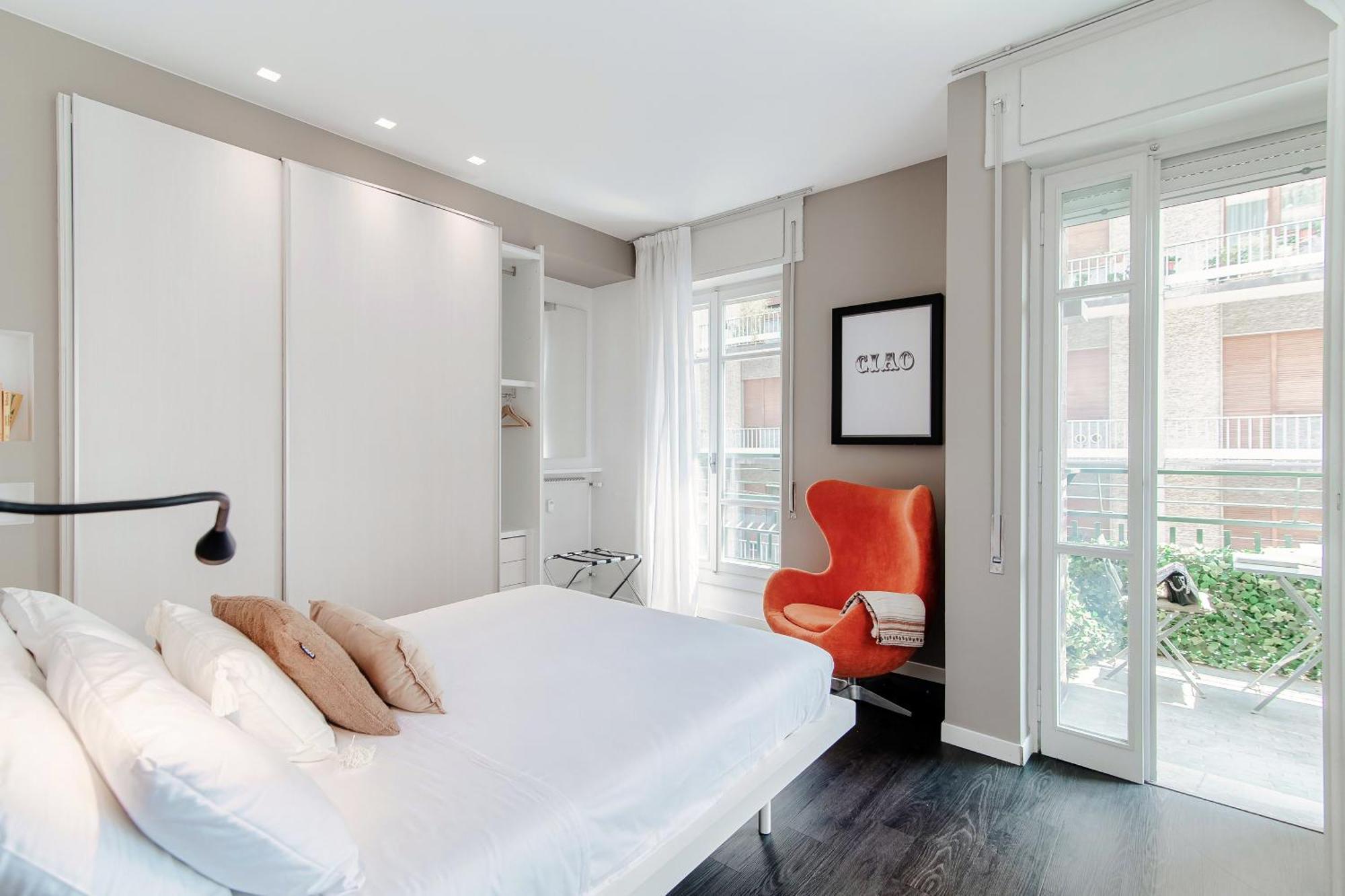 Apartment Rezzonico - By Myhomeincomo