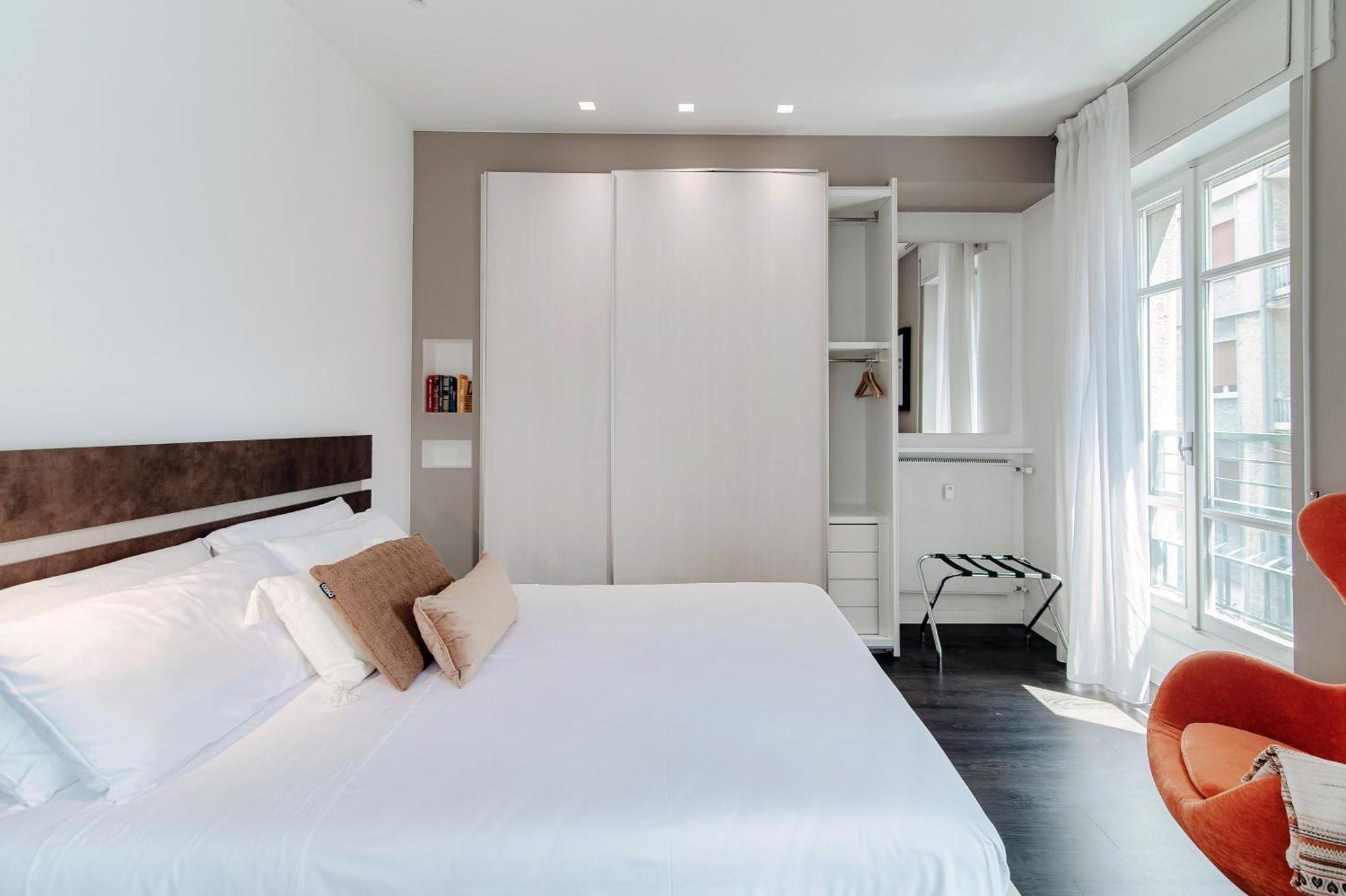 Apartment Rezzonico - By Myhomeincomo *