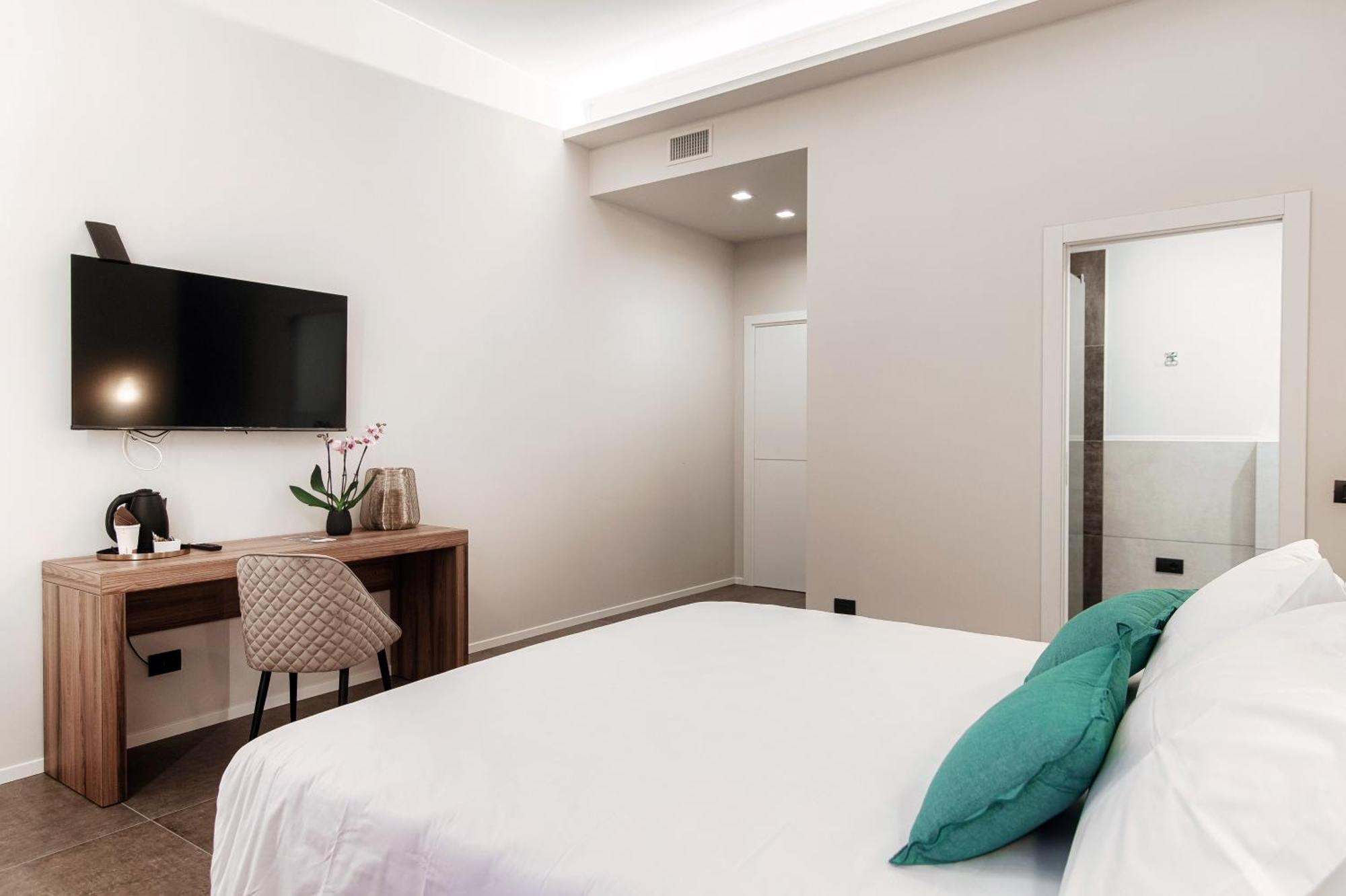 Lakeside Guest house Como