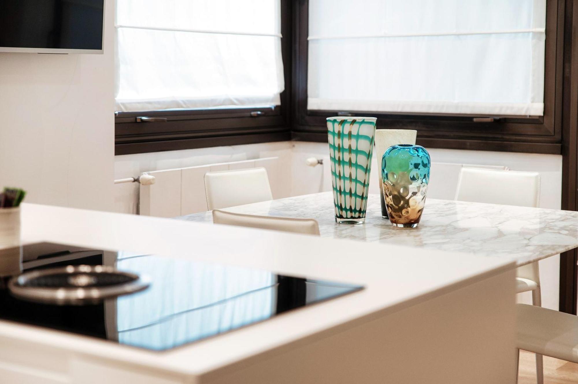 Luxury Lungo Lario By Quokka 360 - Between And Downtown Apartment *