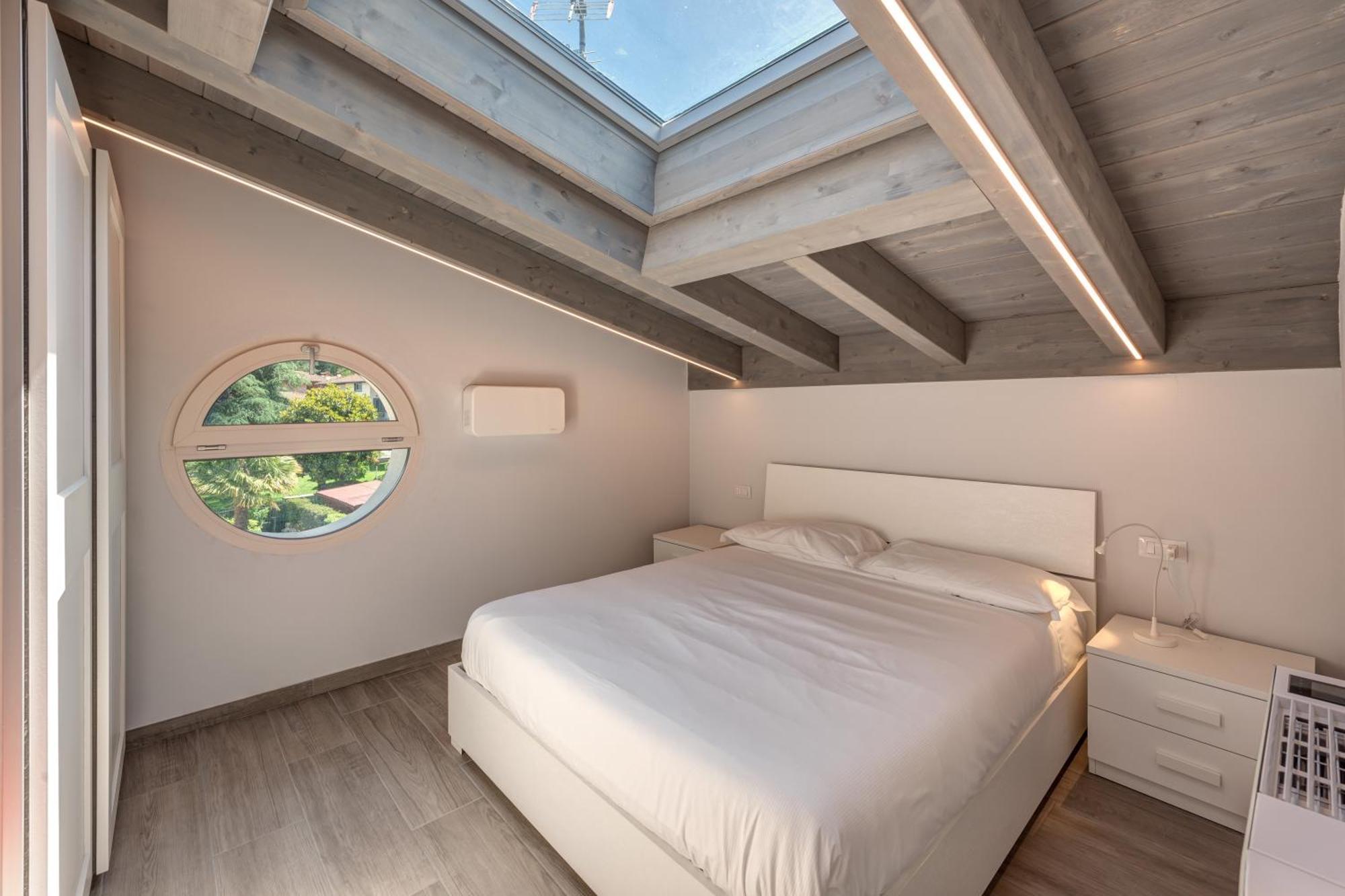 Casa vacanze Family With Pool And Amazing Panoramic Penthouse Colico