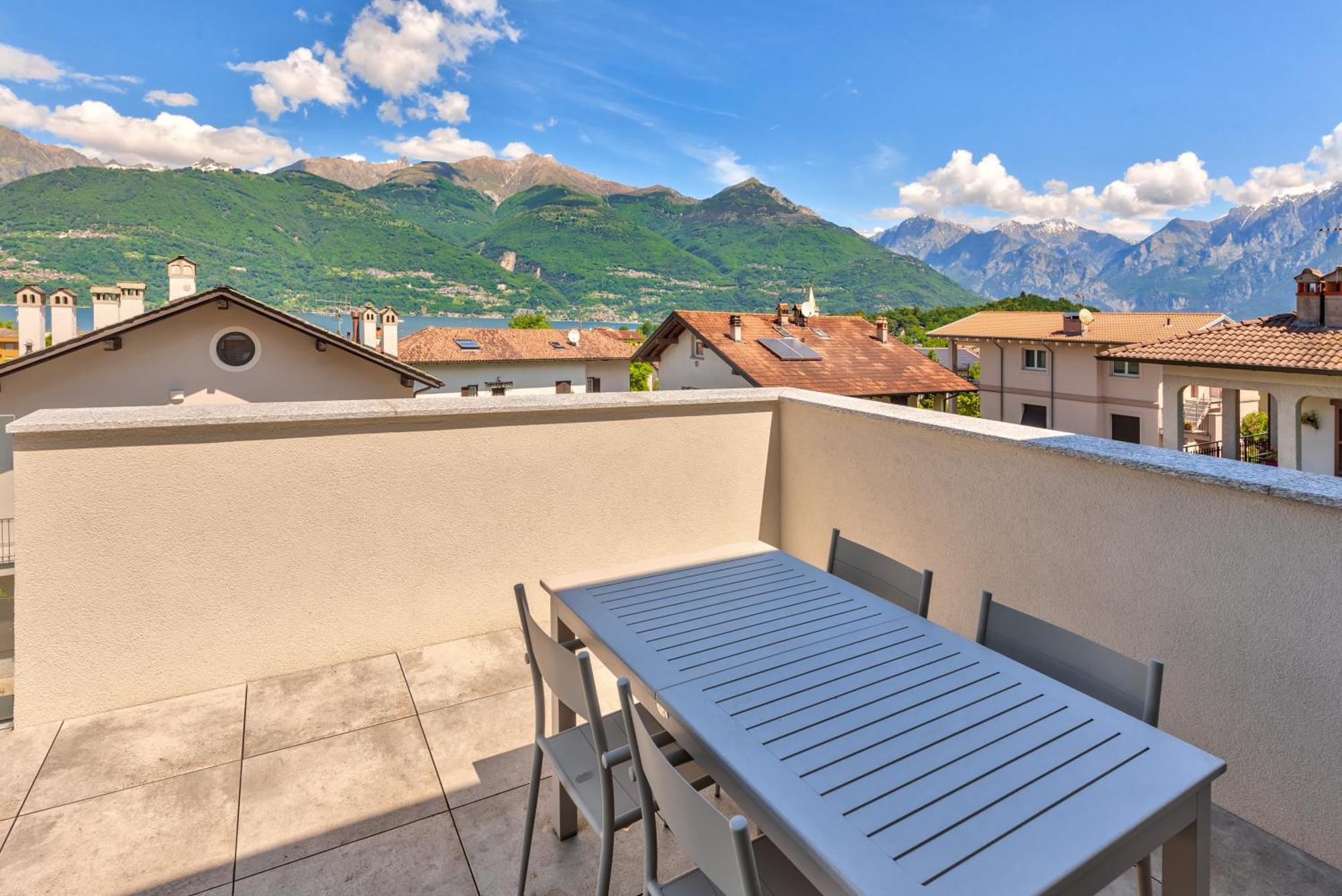 Family With Pool And Amazing Panoramic Penthouse