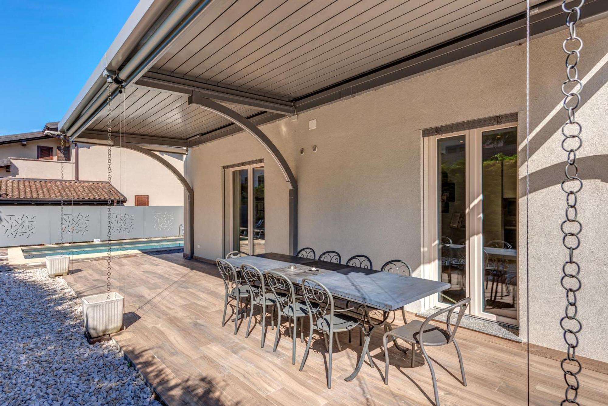 Family With Pool And Amazing Panoramic Penthouse * Colico