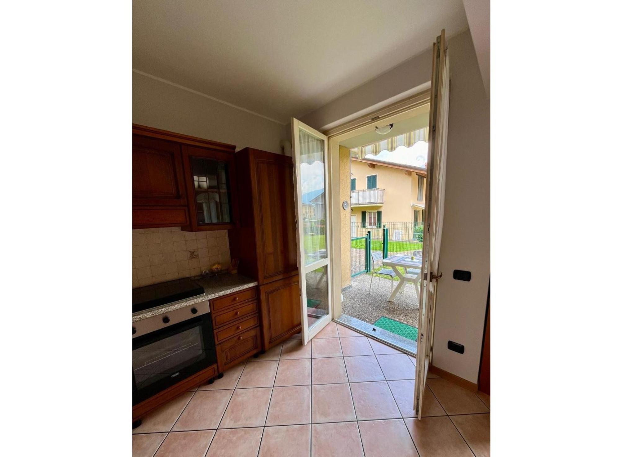 With Garden And Garage - Larihome A28 Apartment *