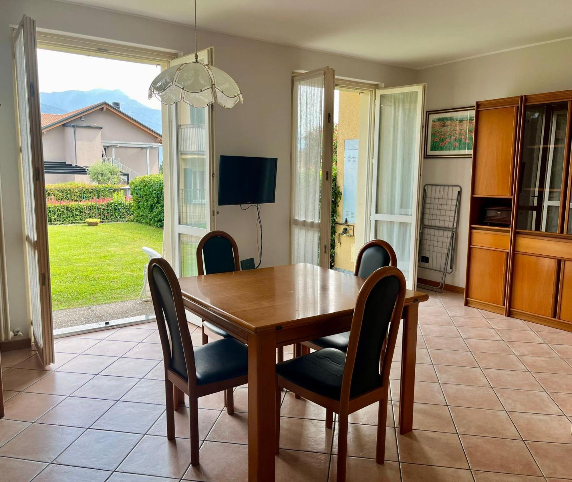 With Garden And Garage - Larihome A28