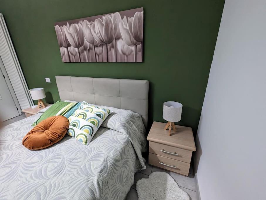 Bright Flat Just 10 Minutes From The Centre Apartment Como