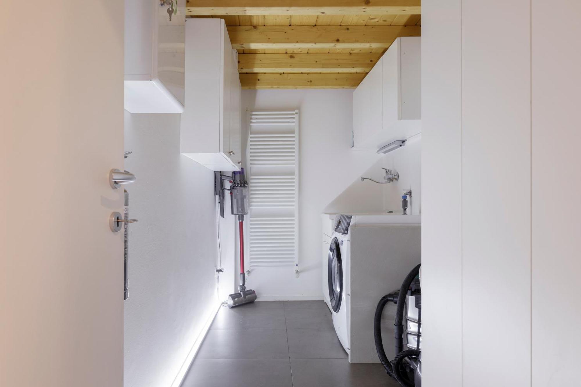 Apartment Luxe & Haven - Jacuzzi, Sauna, Steam, Private Parking Como